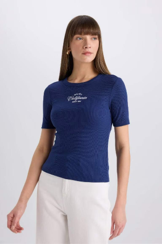 Resim Defacto Kadın Kısa Kol T-shirt E5070AXNV42