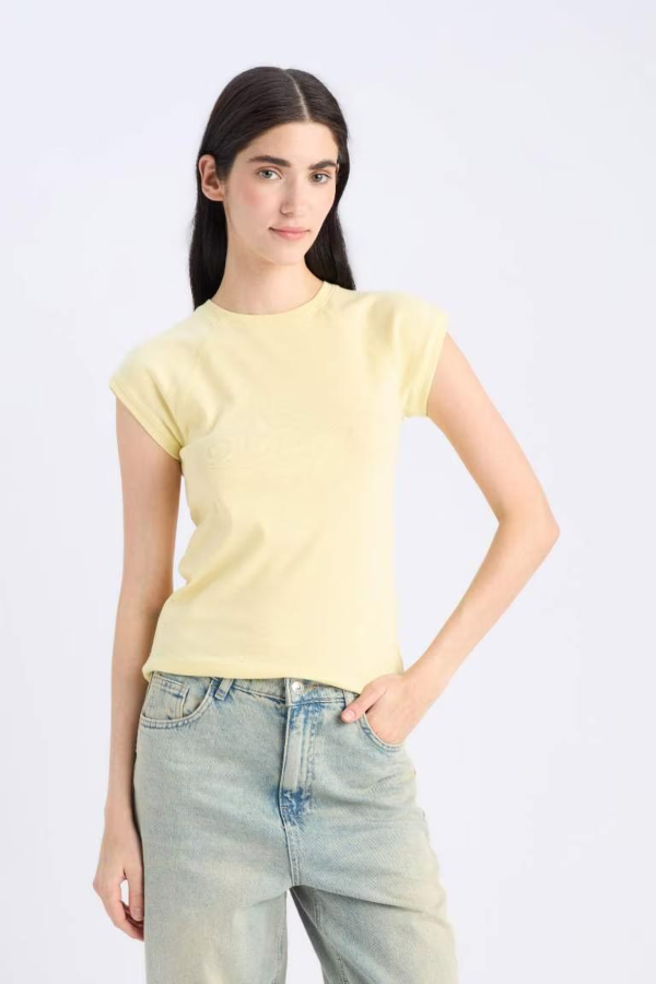 Resim Defacto Kadın T-shirt C7334AX/YL83