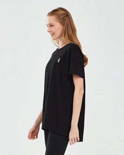 Resim Skechers W Crew Neck Graphic Tee Kadın  T-shirt S221482-001