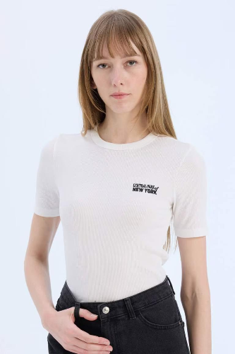 Resim Defacto Kadın Kısa Kol T-shirt E5068AXER105
