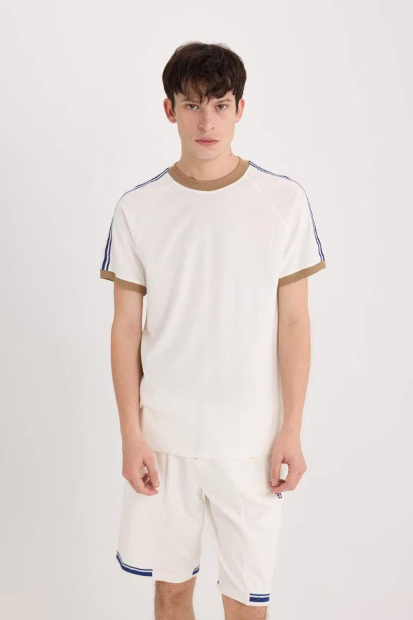 Resim Defacto Erkek  T-shirt C2563AXER105
